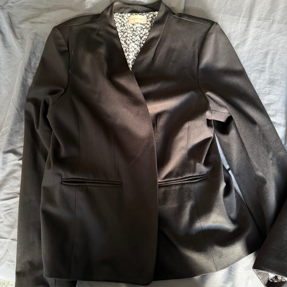 Skies are blue black blazer